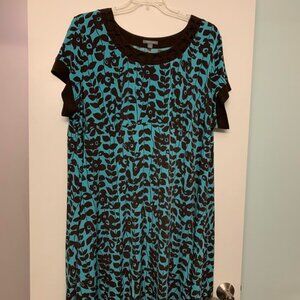 Apt. 9 casual dress, super comfy, fun color/print, worn once, easy to care for